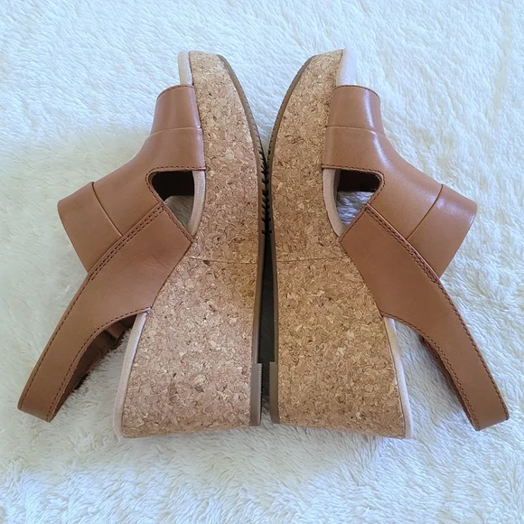 ✨️HP✨️ Clarks Annadel Ivory TAN Sandals - NIB - Picture 4 of 15